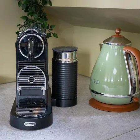 Alojamento de Acomodação e Pequeno-almoço Houseboat Reussi