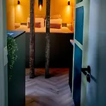 Couette-café Houseboat Reussi 4*