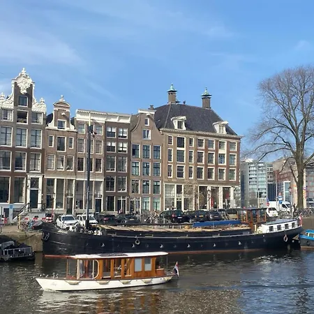Houseboat Reussi * Amsterdam