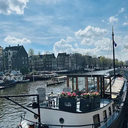 فندق مبيت وإفطار Houseboat Reussi