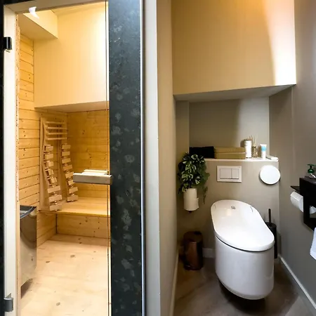 Houseboat Reussi 3* أمستردام