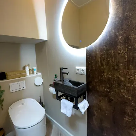 Houseboat Reussi 3* أمستردام