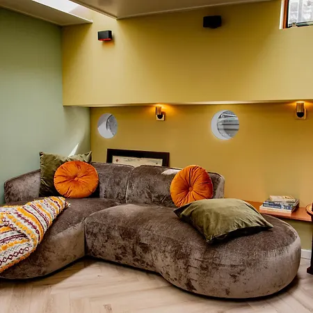 Houseboat Reussi Alojamento de Acomodação e Pequeno-almoço 4*