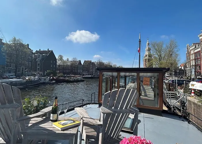 Bed & Breakfast Houseboat Reussi 3*