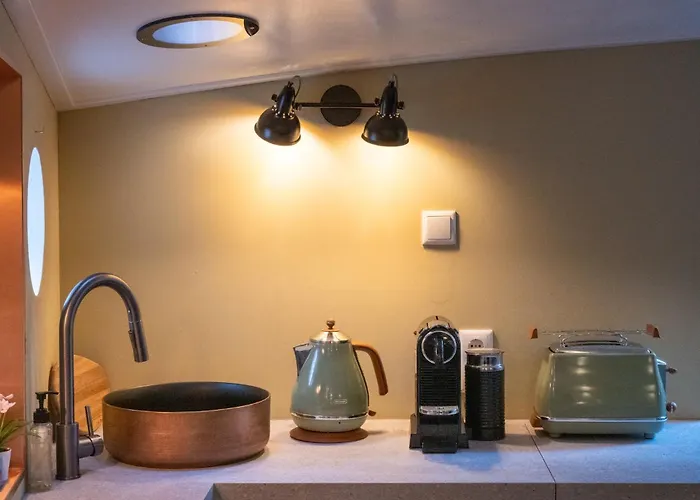 Houseboat Reussi Bed & Breakfast Amsterdam