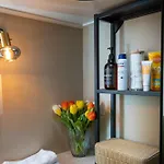 Bed & Breakfast Houseboat Reussi 4*