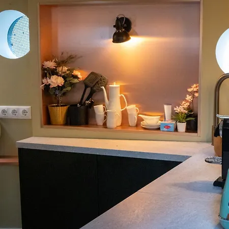 Houseboat Reussi Couette-café