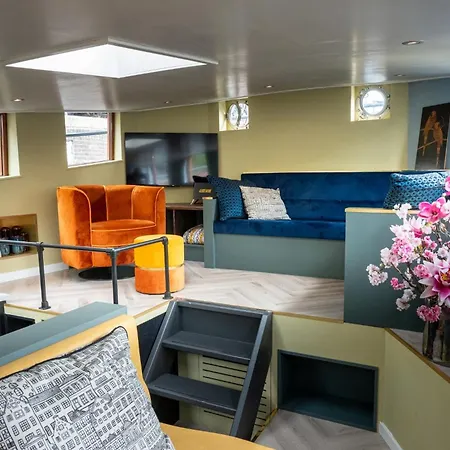 住宿加早餐酒店 Houseboat Reussi 4*